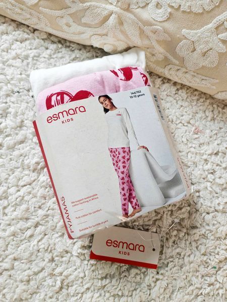 Піжама для дівчинки&nbsp;з рожевими серцями&nbsp;Esmara Kids 146-152 210926 фото